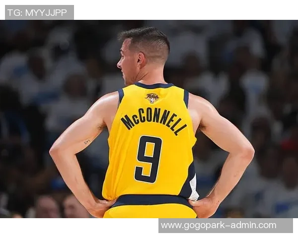 76人逆转步行者第四节精彩回顾球队表现与关键时刻分析